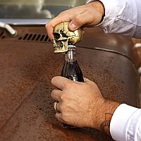 ŞİŞE AÇACAĞI - CRACK ONE OPEN SKULL BOTTLE OPENER (I&G) - 2